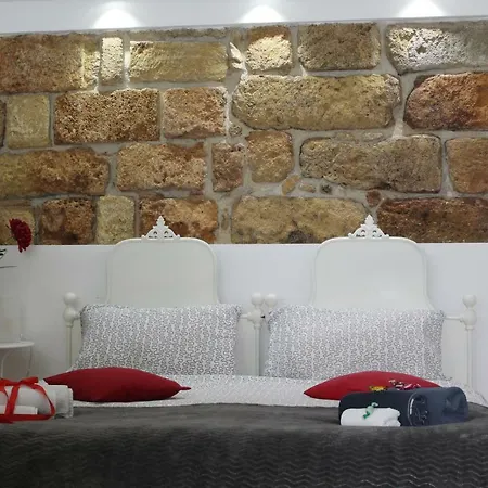 Alma Nua Bed & Breakfast 3*