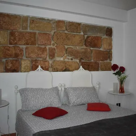 Alma Nua 3*